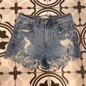 Abercrombie & Fitch - The MOM short CURVE LOVE Mid Rise SZ 2